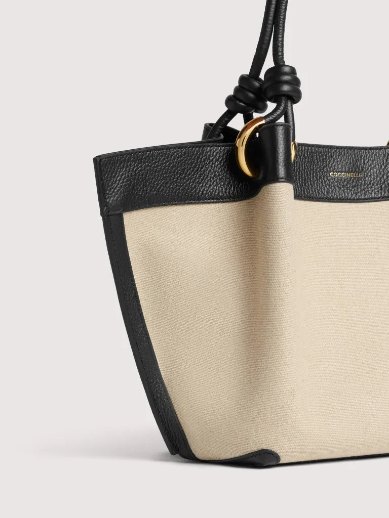 Coccinelle Finn medium nera