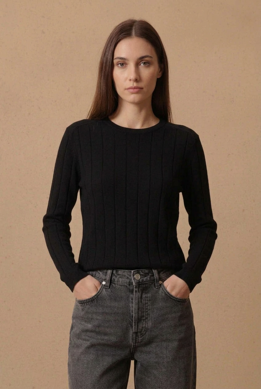 Pull girocollo nero sottile Ballantyne