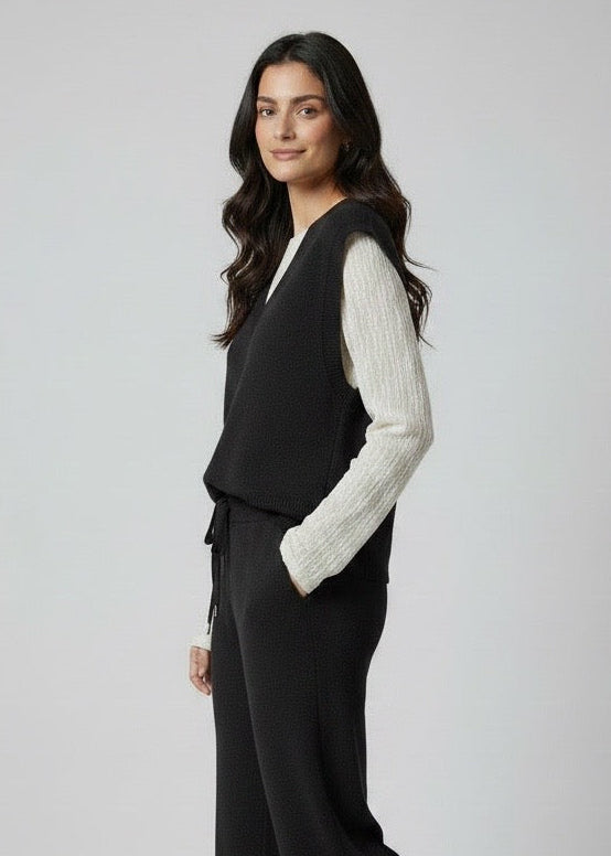 Gilet in maglia over nero