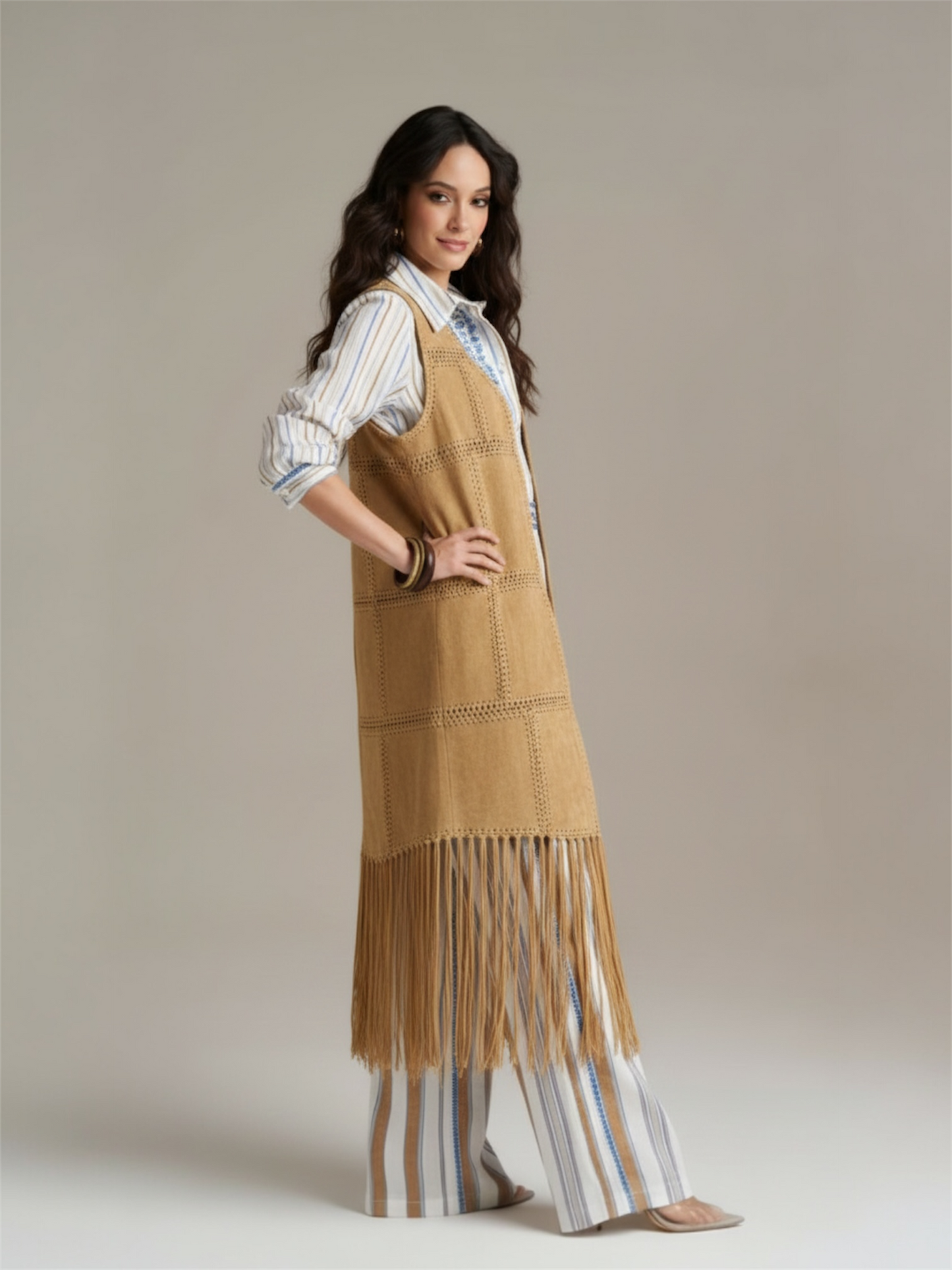 Gilet lungo con frange in eco suede