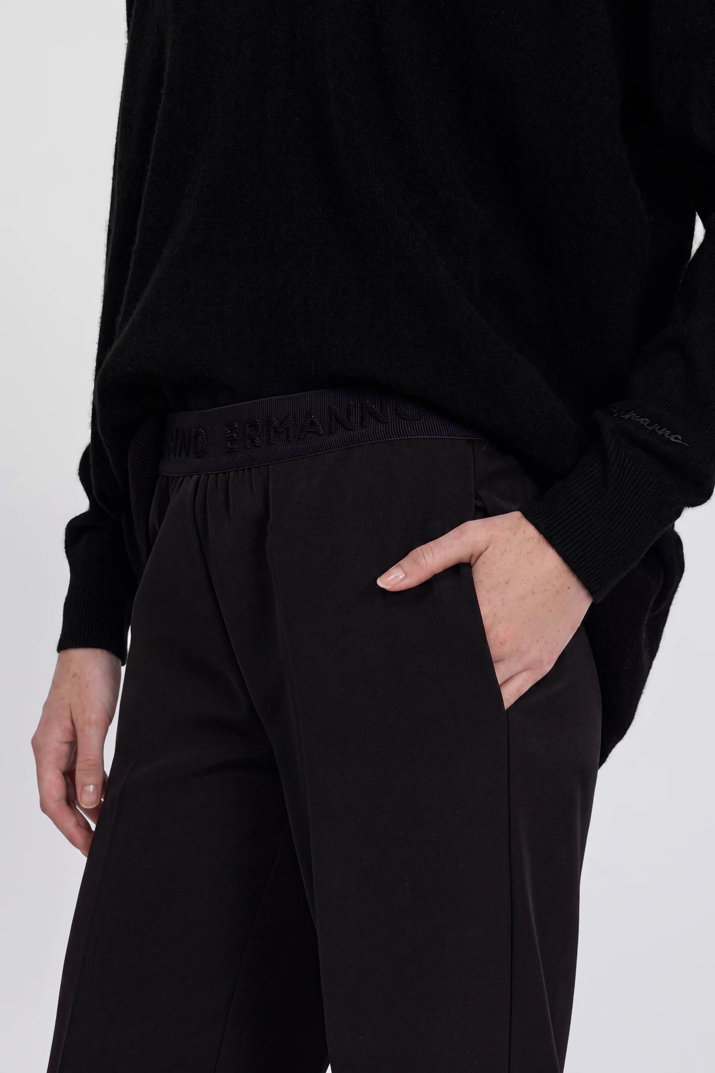 Pantalone stretch gamba dritta nero Ermanno