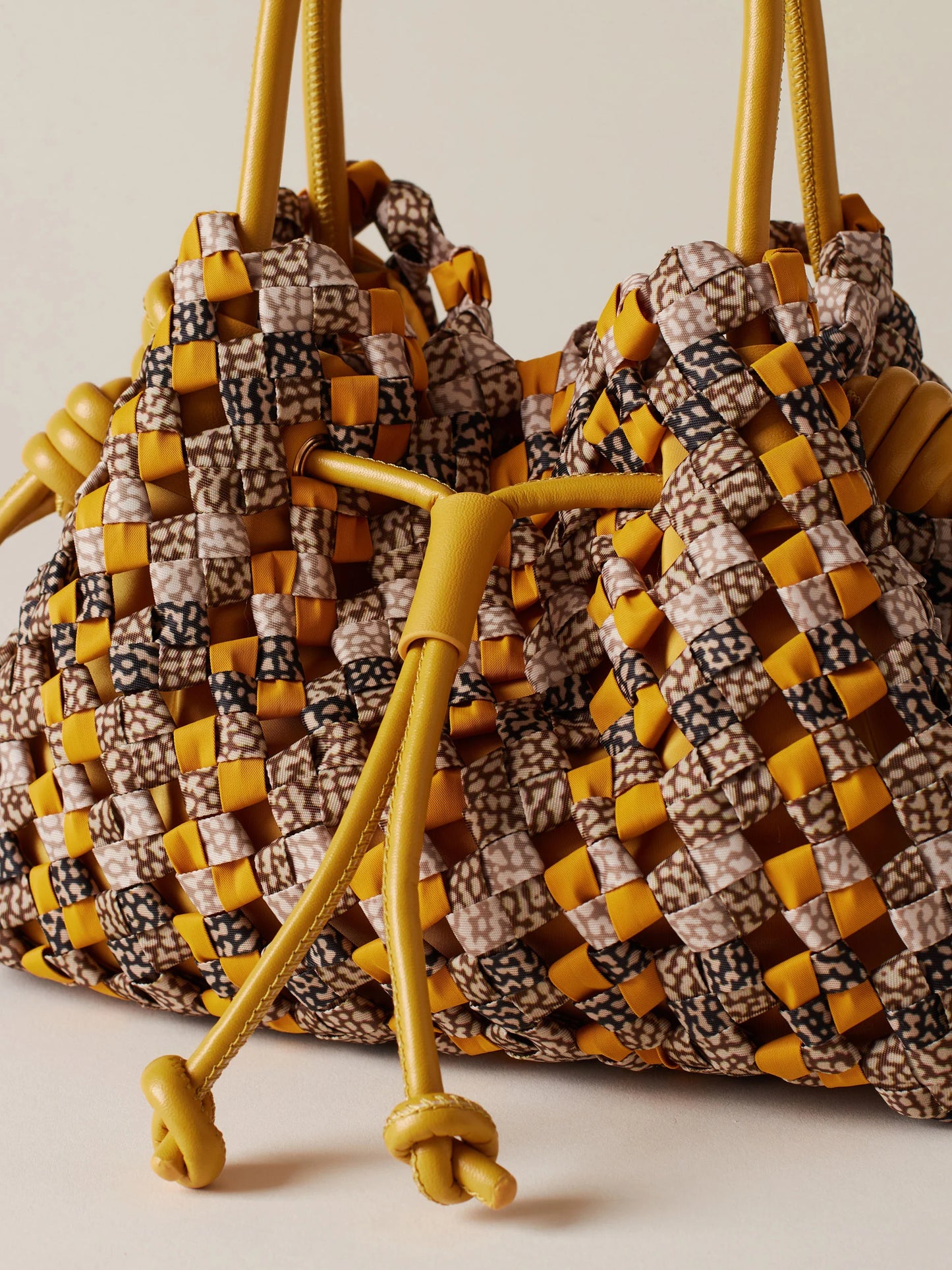 Borsa nido mini gialla Borbonese