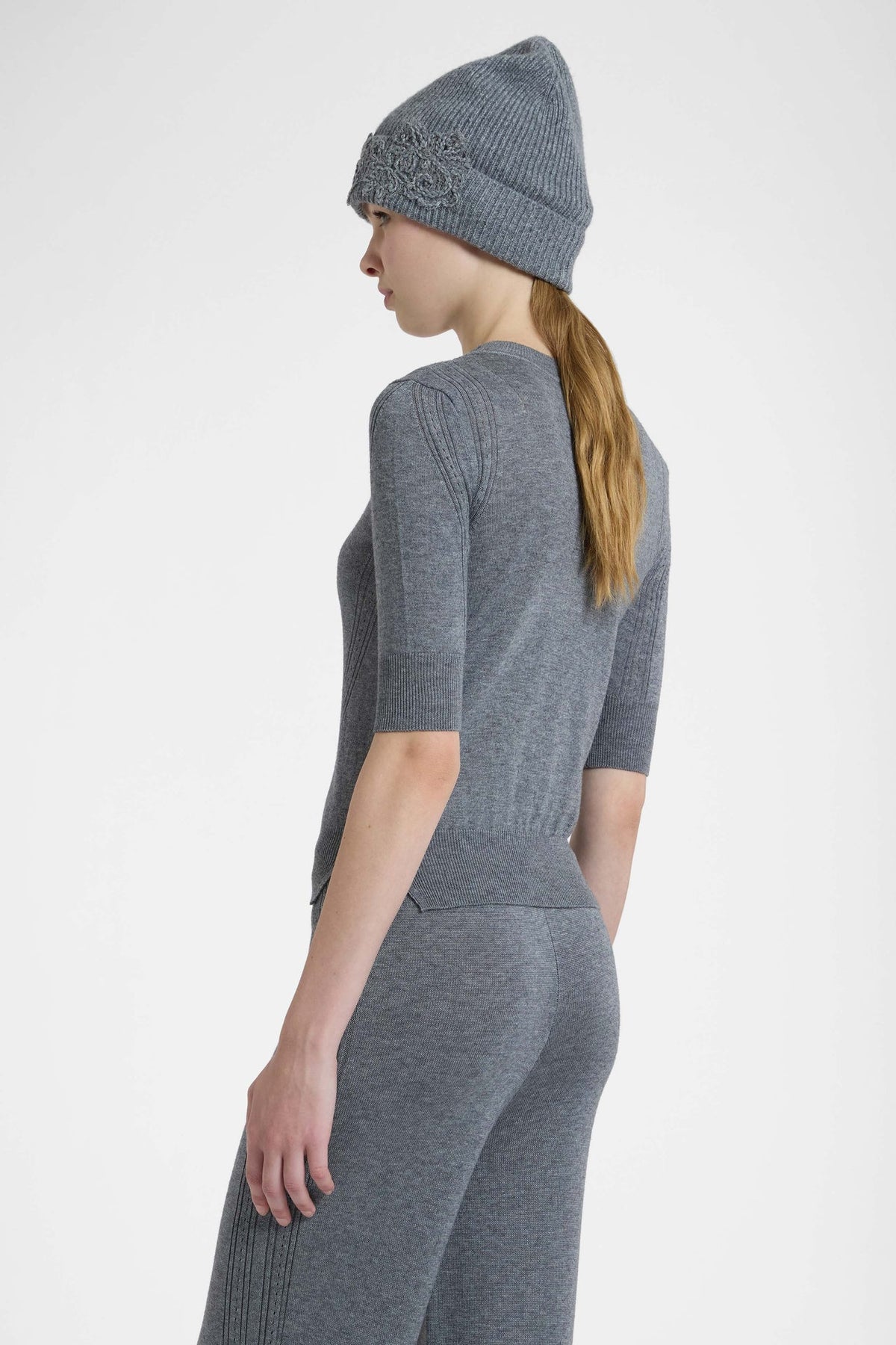 Maglia in Misto Lana Vergine con Ricamo Rebrodé