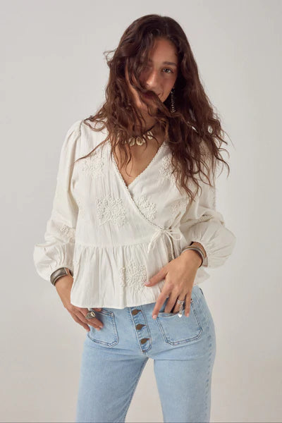 Blouse white magnolia Salma Maison Hotel