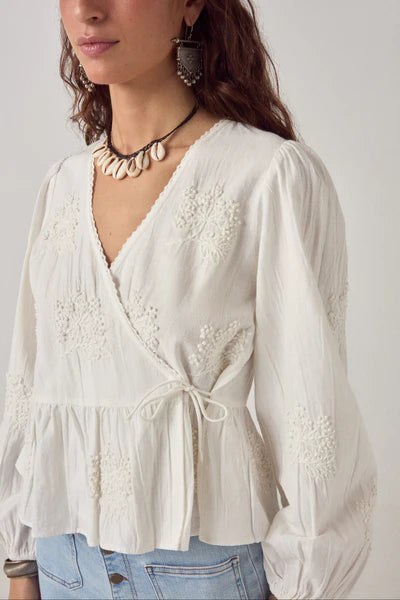 Blouse white magnolia Salma Maison Hotel