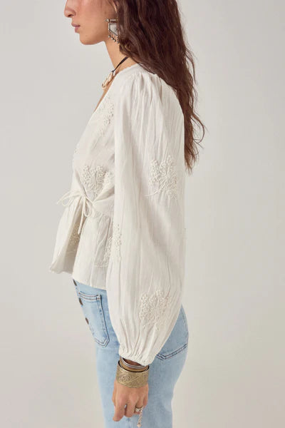 Blouse white magnolia Salma Maison Hotel