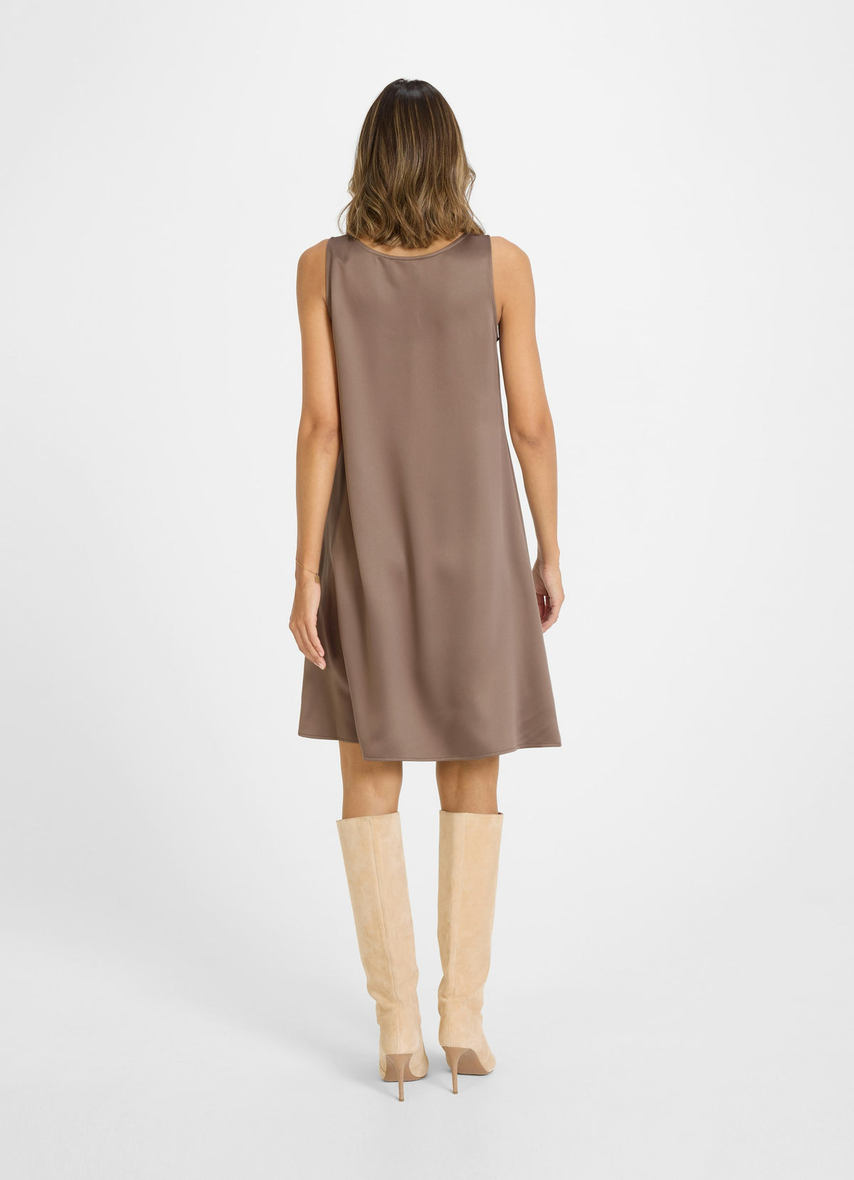 Abito di raso Juvia taupe
