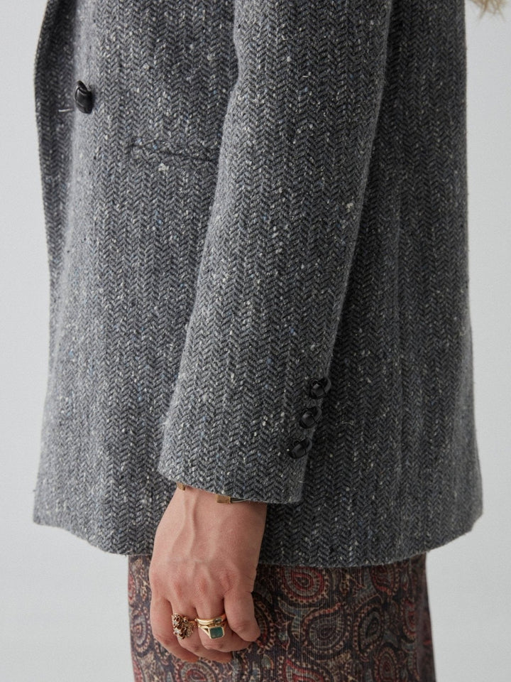 Giacca spinata grigia