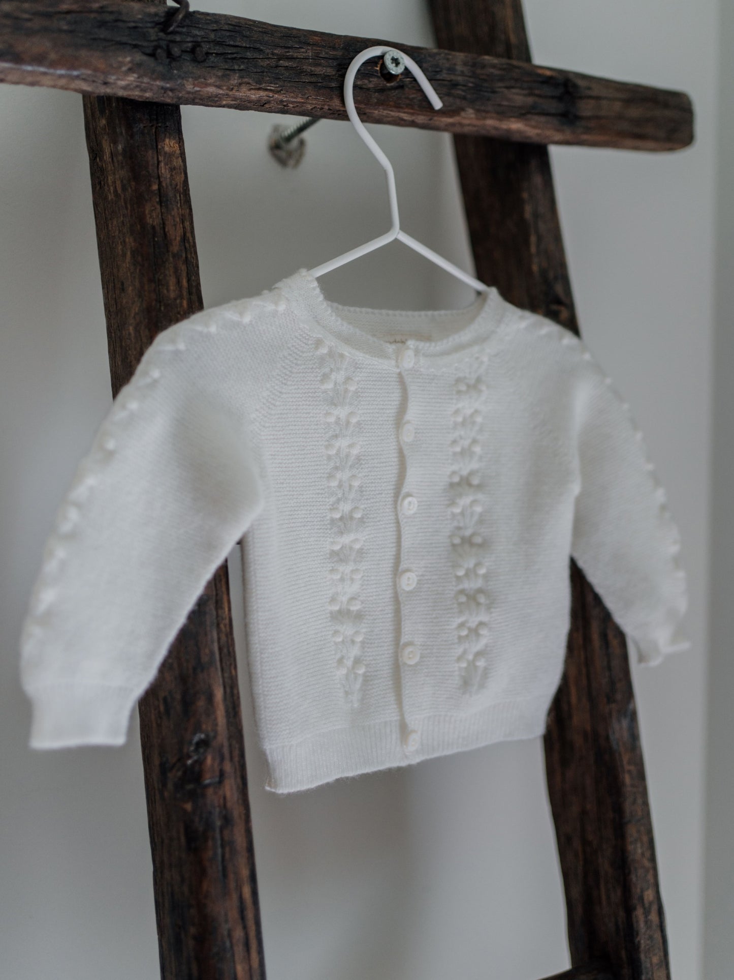 CARDIGAN  BIANCO RICAMI
